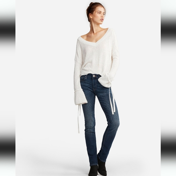 Express Skinny / Straight Leg Mid Rise stretch Size 10L medium wash - Picture 1 of 7